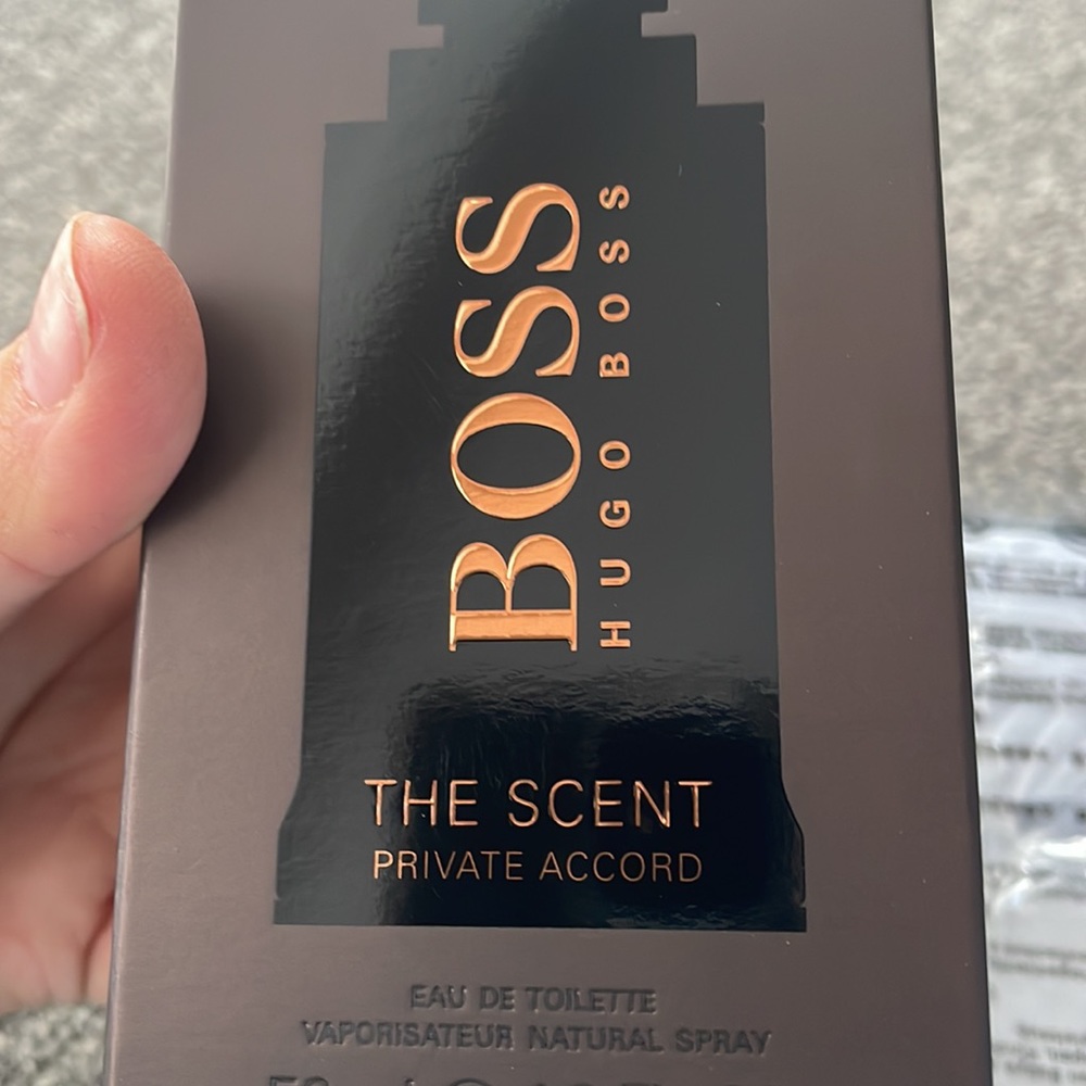 MENS Hugo boss the scent private accord - Picture 2 of 2